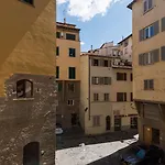 Ponte Vecchio Flat