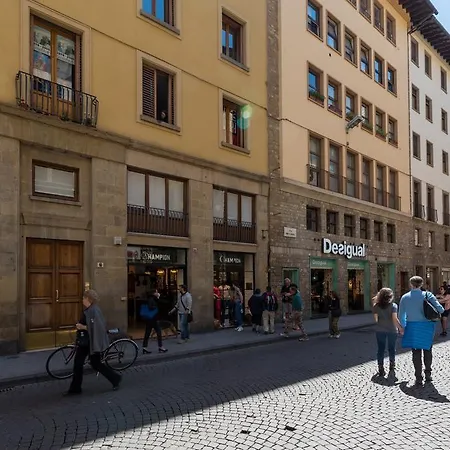 Ponte Vecchio Flat Florencie